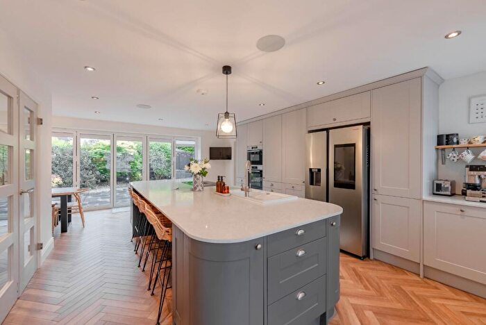 4 Bedroom Detached House For Sale In Chestnut Grove, Eynesbury, St. Neots, Cambridgeshire, PE19