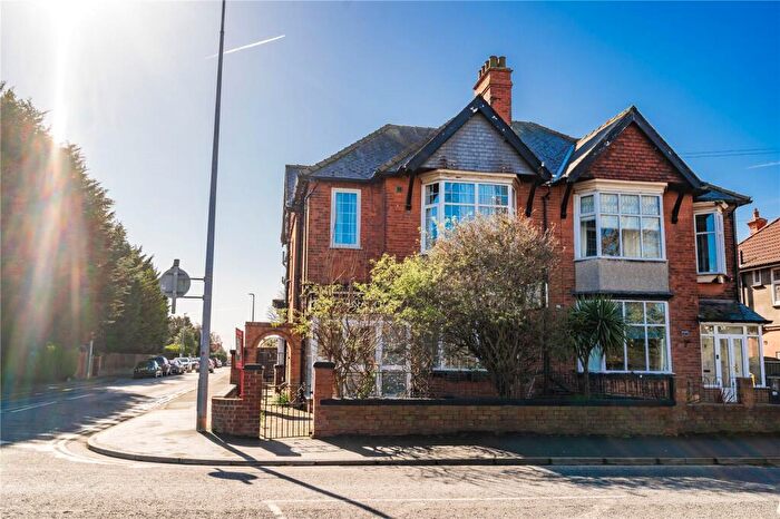 10 Bedroom Semi-Detached House For Sale In Queens Parade, Cleethorpes, Lincolnshire, DN35