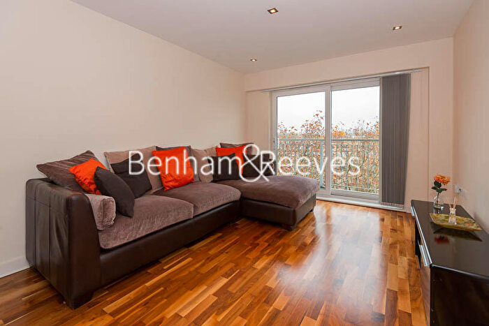 2 Bedroom Apartment To Rent In Heritage Avenue, Colindale, NW9