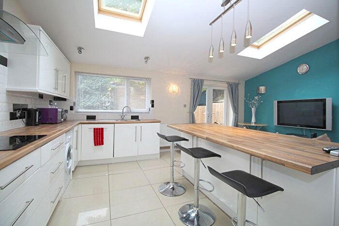 6 Bedroom Town House To Rent In Cotswold Close, Loughborough, LE11
