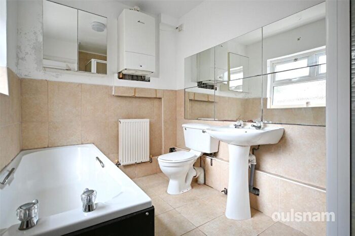 3 Bedroom Terraced House For Sale In Long Hyde Road, Bearwood, West Midlands, B67