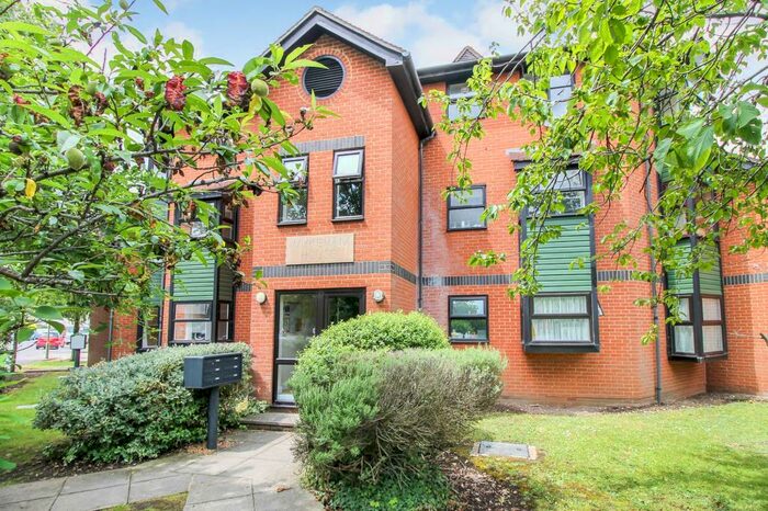 1 Bedroom Apartment To Rent In Wykeham House, Alexandra Road, Farnborough, Hampshire, GU14