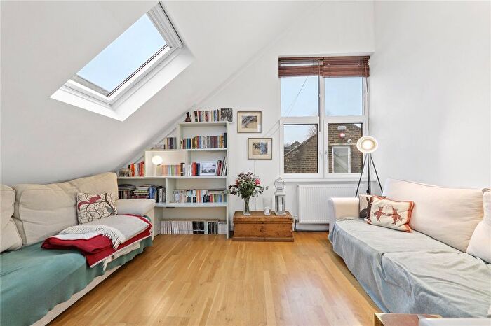 2 Bedroom Maisonette To Rent In Prescott Place, Clapham, SW4