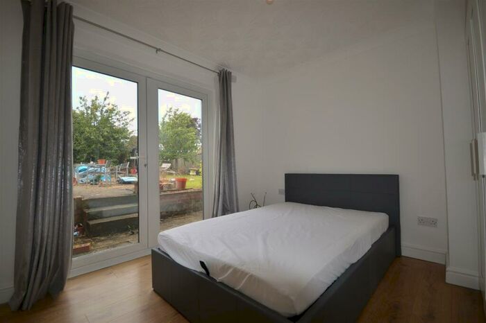 1 Bedroom House To Rent In Croyde Avenue, Corby, NN18