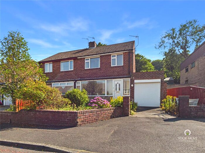 2 Bedroom Semi-Detached House For Sale In Cowan Close, Blaydon-on-Tyne, Tyne And Wear, NE21
