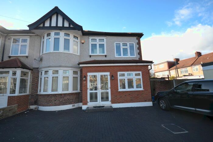5 Bedroom Semi-Detached House To Rent In Arandora Crescent, Romford, RM6