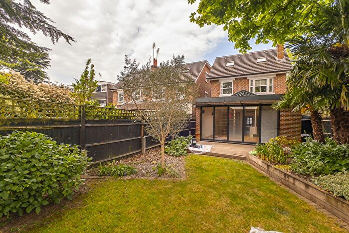 5 Bedroom Detached House To Rent In Munster Road, Teddington, TW11
