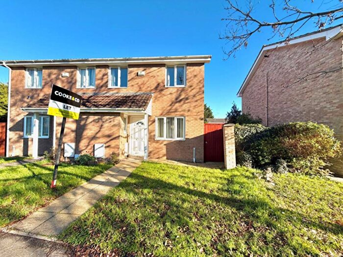 3 Bedroom House To Rent In Blackthorn Gardens, Worle, Weston-super-Mare, BS22