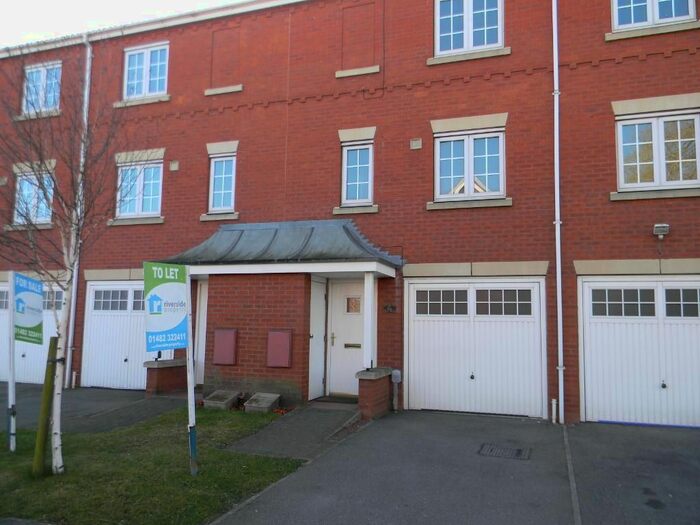 3 Bedroom Town House To Rent In The Willows, Hull, HU7