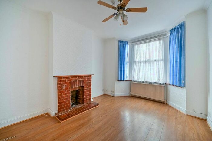 3 Bedroom Semi-Detached House To Rent In Aylett Road, Isleworth, TW7