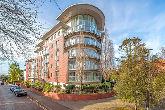 1 Bedroom Apartment To Rent In Woking, GU22