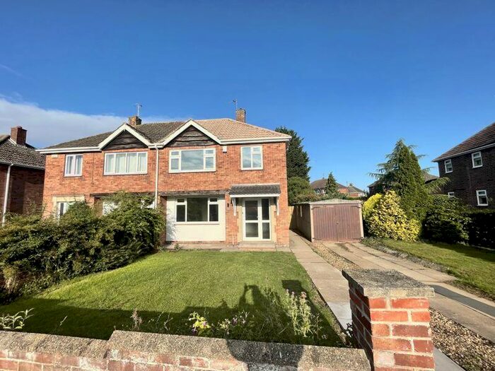 3 Bedroom Semi-Detached House To Rent In Danesfield Avenue, Waltham, DN37