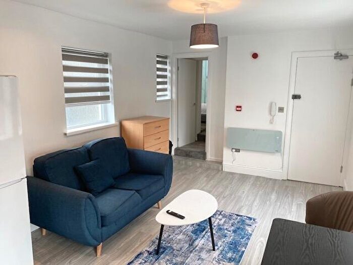 1 Bedroom Flat To Rent In Keppoch Street, Cardiff, CF24