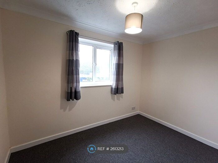 2 Bedroom Flat To Rent In Bath Road, Melksham, SN12