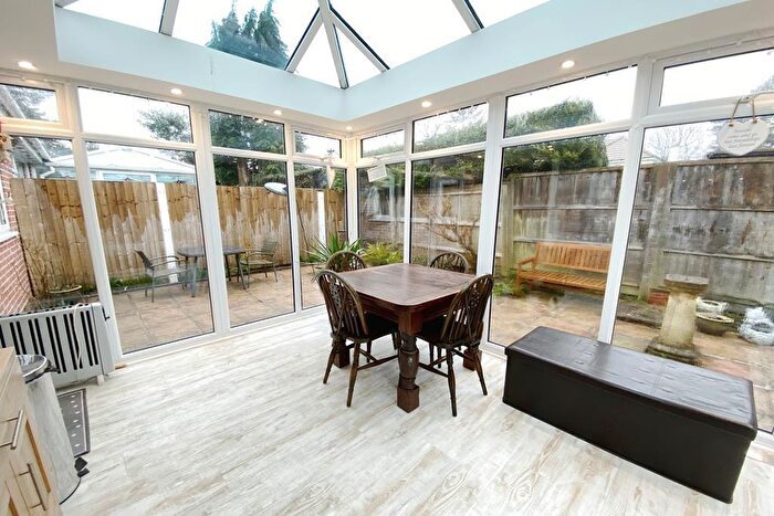 2 Bedroom Bungalow For Sale In Oakhurst Close, West Moors, Ferndown, Dorset, BH22