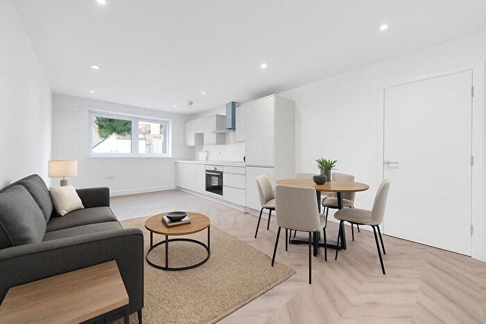 Studio To Rent In Hessel Street, London, E1