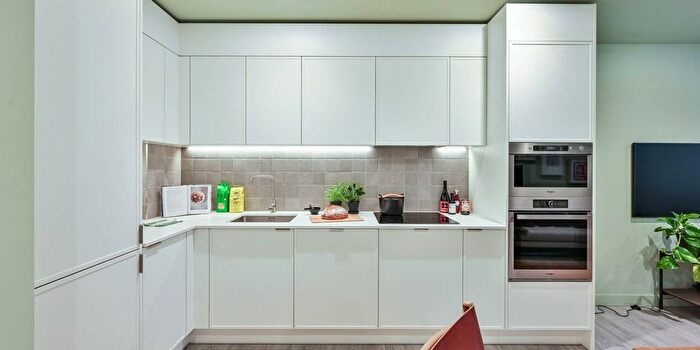 2 Bedroom Flat To Rent In Coppermaker Square, Stratford, E20