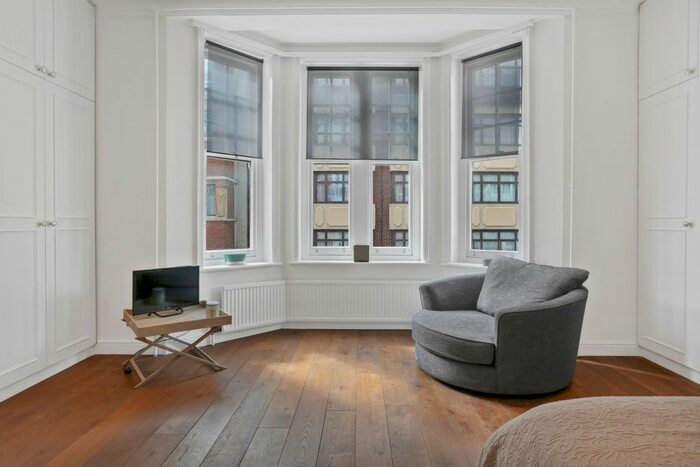 Studio To Rent In Basil Street, London, SW3