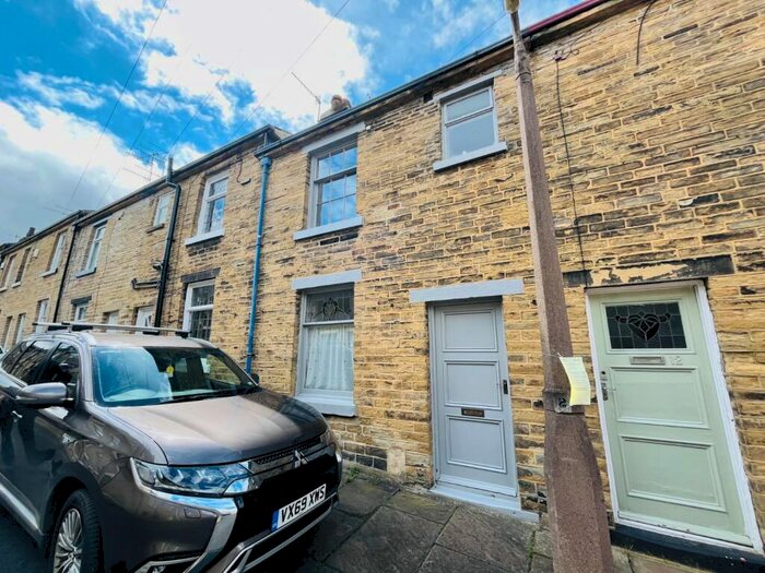 2 Bedroom Terraced House To Rent In Whitlam Street, Shipley, West Yorkshire, BD18