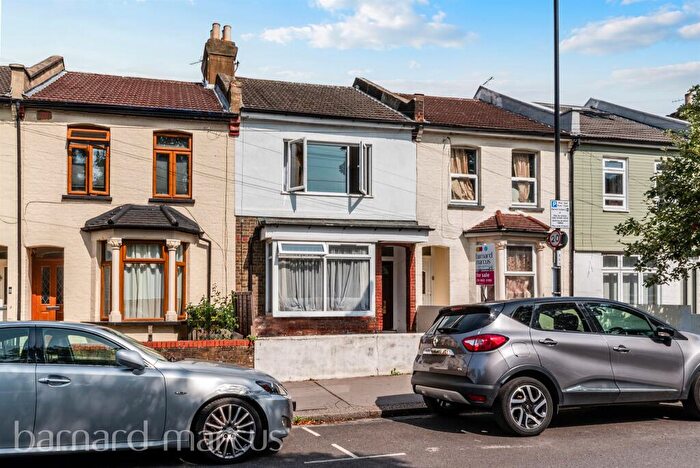 3 Bedroom Terraced House For Sale In Woodcroft Road, Thornton Heath, CR7