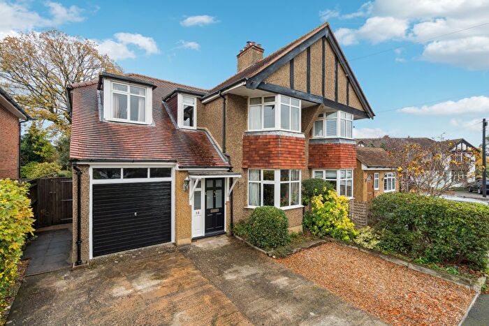 4 Bedroom Semi Detached House For Sale In Woodside Close, Amersham, HP6