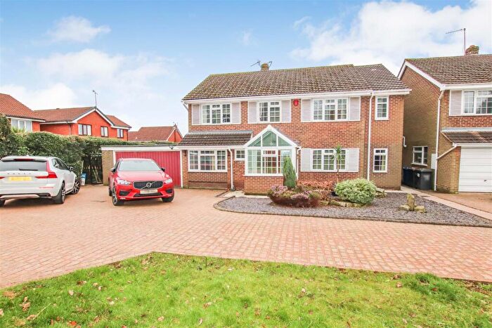 4 Bedroom Detached House To Rent In Carlton Avenue, Westbury Park, Newcastle, ST5