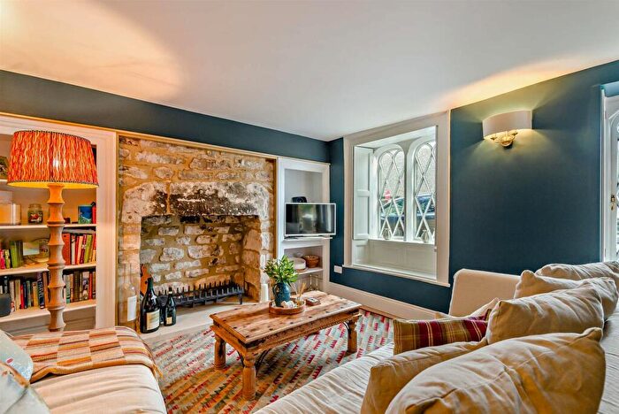 3 Bedroom Detached House For Sale In Avening, Gloucestershire, GL8