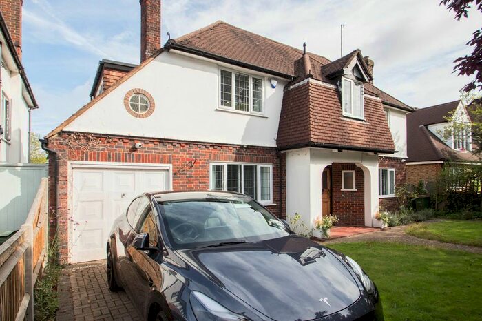 4 Bedroom Detached House To Rent In Hinchley Way, Esher, KT10