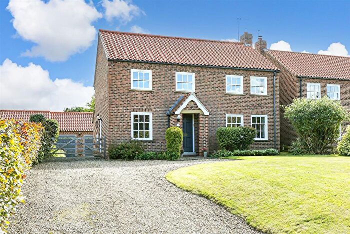 4 Bedroom Detached House For Sale In Priory Pastures, Everingham, York, YO42