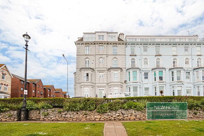 2 Bedroom Flat For Sale In Royal Crescent, Bridlington, YO15