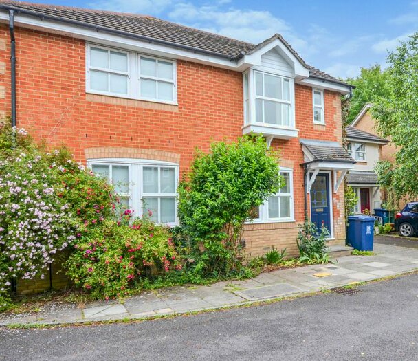 2 Bedroom Terraced House To Rent In Prestwich Place, Oxford, OX2