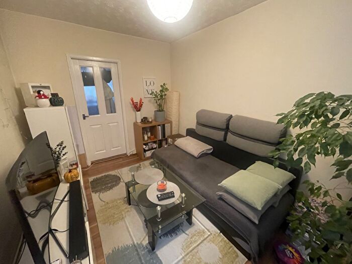 1 Bedroom Flat To Rent In Upperton Road, Leicester, LE3