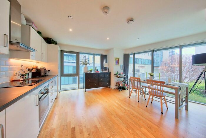 2 Bedroom Flat To Rent In Enterprise Way, Riverside Quarter, London, SW18