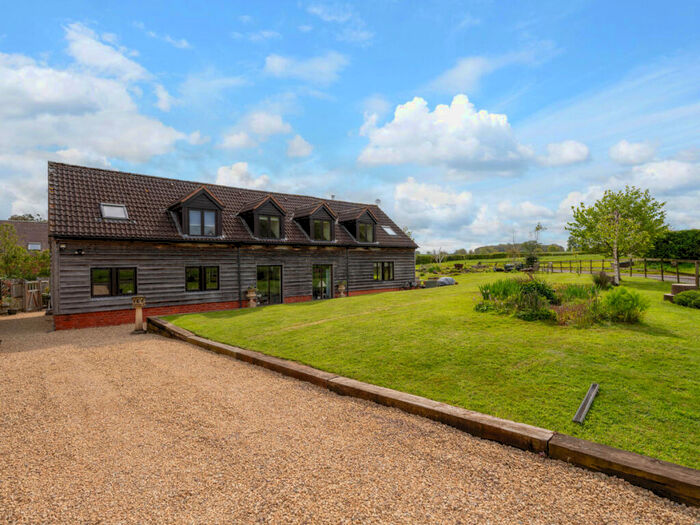 4 Bedroom Barn Conversion For Sale In Donnington Farm Donnington Ledbury, Herefordshire, HR8