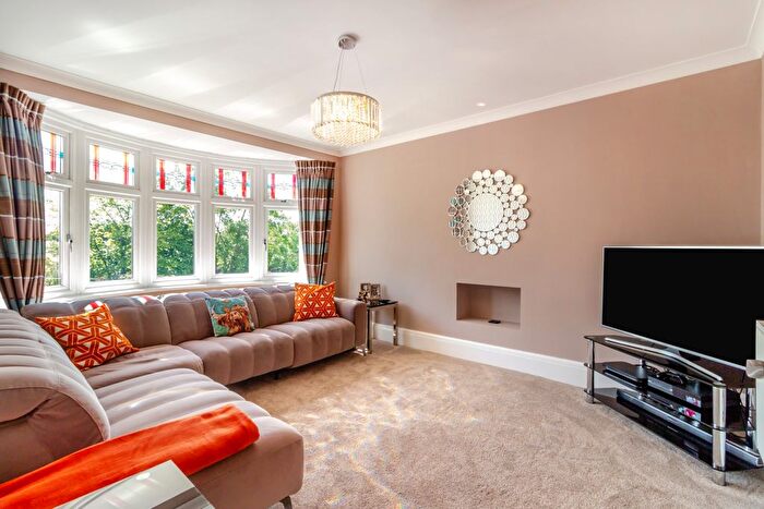 4 Bedroom Detached House For Sale In Usk Road, Pontypool, Torfaen, NP4