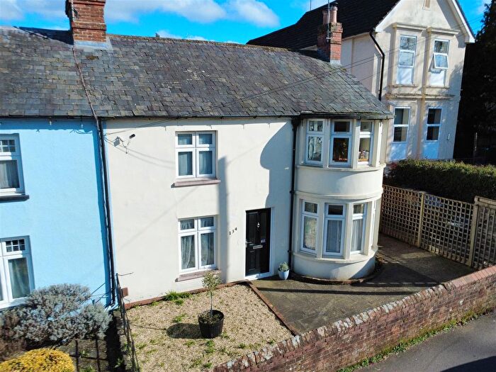 3 Bedroom Semi Detached House For Sale In Newtown Road, Newbury, RG14