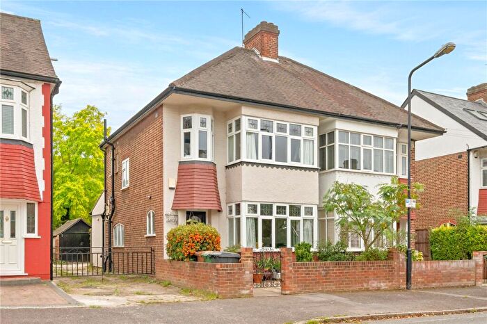 3 Bedroom Semi Detached House For Sale In Salters Road, Walthamstow, London, E17