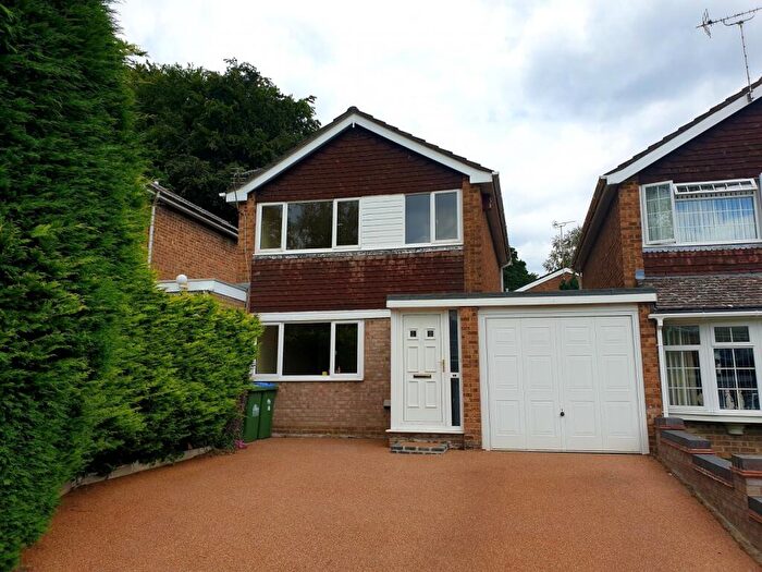 3 Bedroom Detached House To Rent In Plover Close, Southampton, SO16