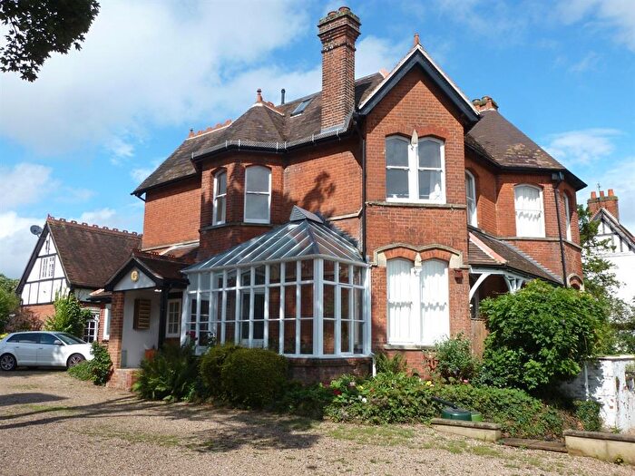 2 Bedroom Apartment To Rent In Boyn Hill Avenue, Maidenhead, SL6