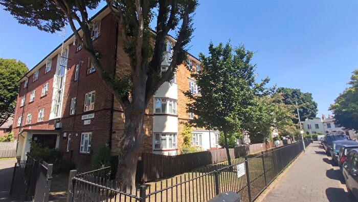 2 Bedroom Maisonette To Rent In Yorke Street, Portsmouth, PO5