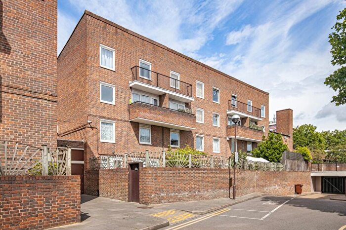 2 Bedroom Flat For Sale In Cowdenbeath Path, Islington, London, N1 - Photo 5