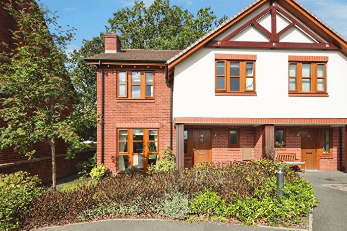 3 Bedroom Semi Detached House For Sale In Albany Lane, Balsall Common, CV7