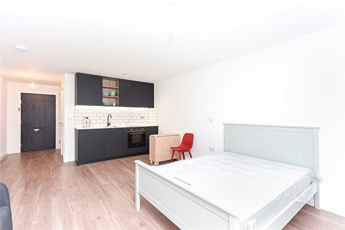 Studio To Rent In Beaufort Square, London, NW9