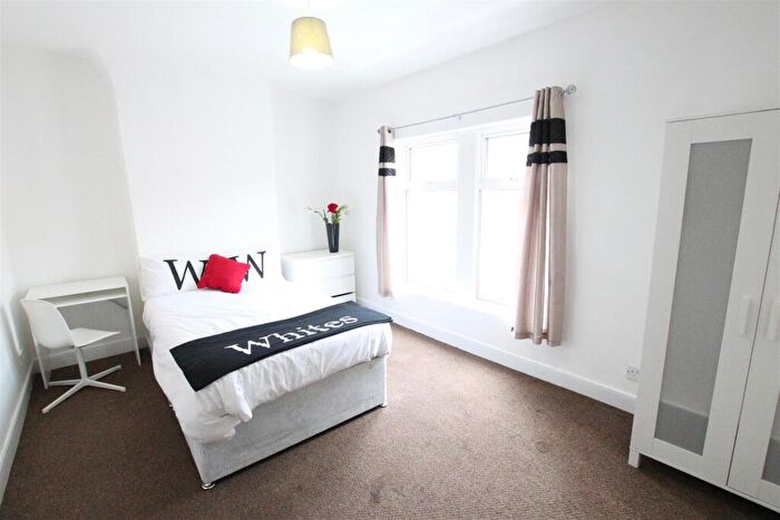 1 Bedroom Private Hall To Rent In Artizan Road, Abington, NN1