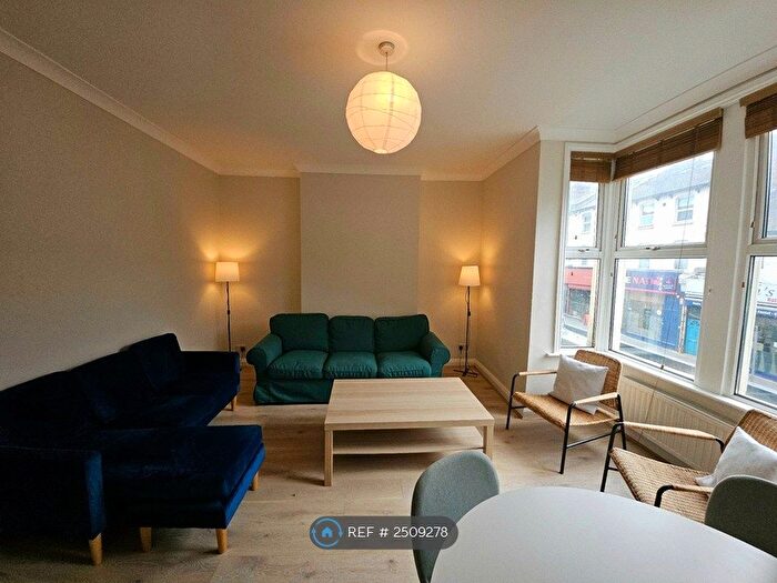 1 Bedroom Flat To Rent In Tower Mews, London, E17