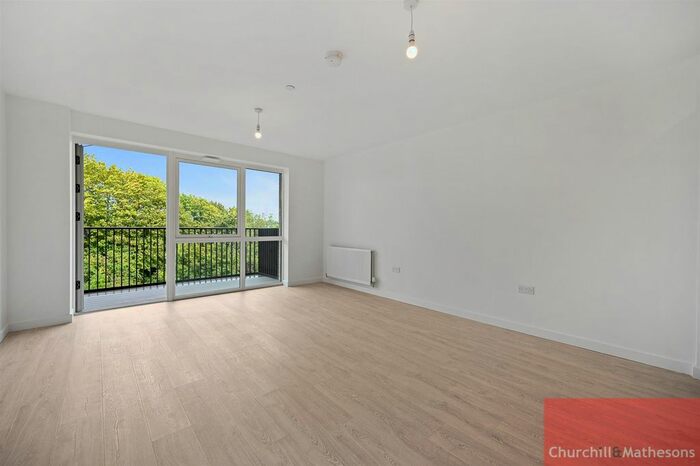 1 Bedroom Flat To Rent In Farine Avenue, Hayes, London, UB3