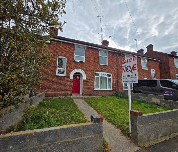 3 Bedroom Terraced House For Sale In Knight Avenue, Gillingham, Kent, ME7