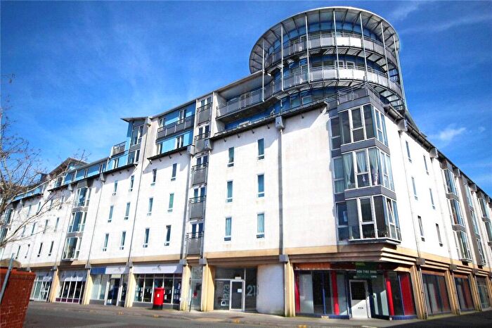 2 Bedroom Apartment For Sale In The Plaza, Sanford Street, Swindon, Wiltshire, SN1