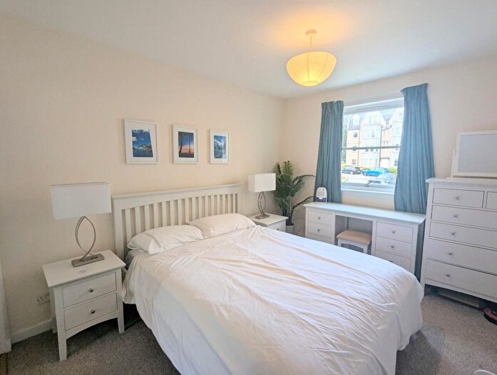 2 Bedroom Flat To Rent In Albury Gardens, Ferryhill, Aberdeen, AB11