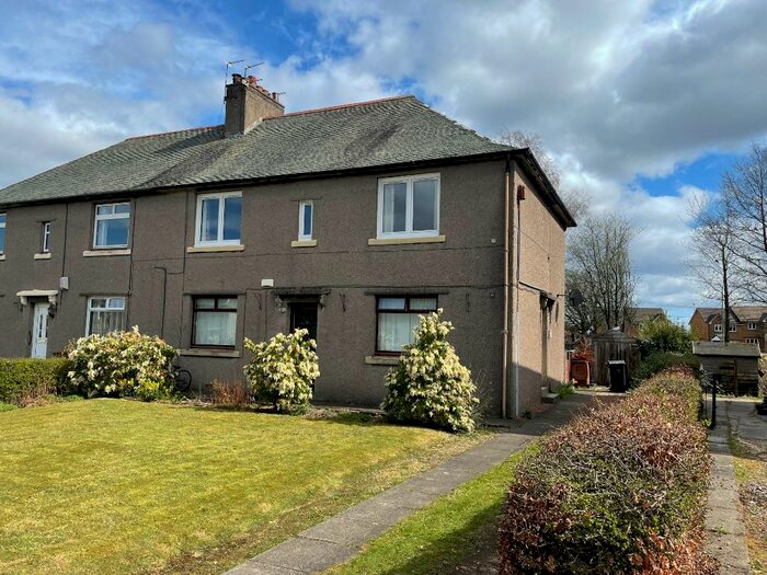 2 Bedroom Flat To Rent In Lochhead Avenue, Denny, Falkirk, FK6